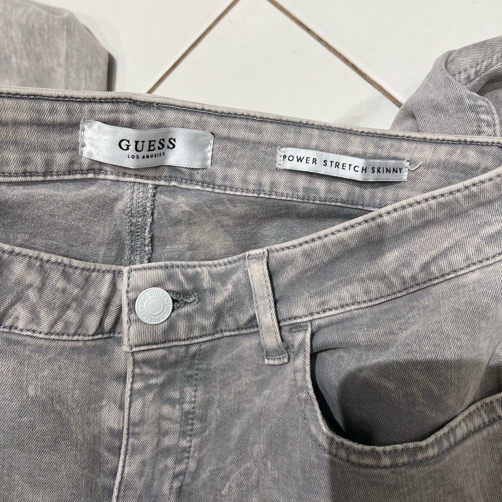 Guess Jeans - Picture 4 of 5